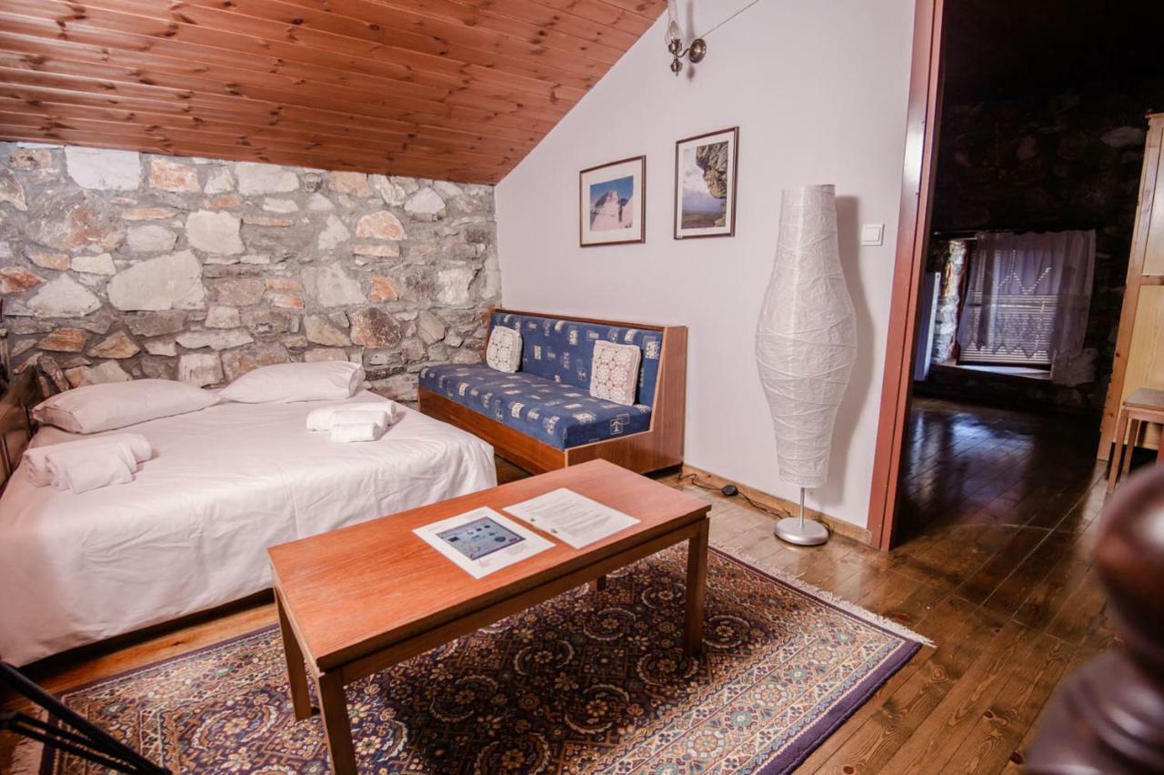 Stonehouse 2 Bedroom On Olympus Amazing View Holiday home